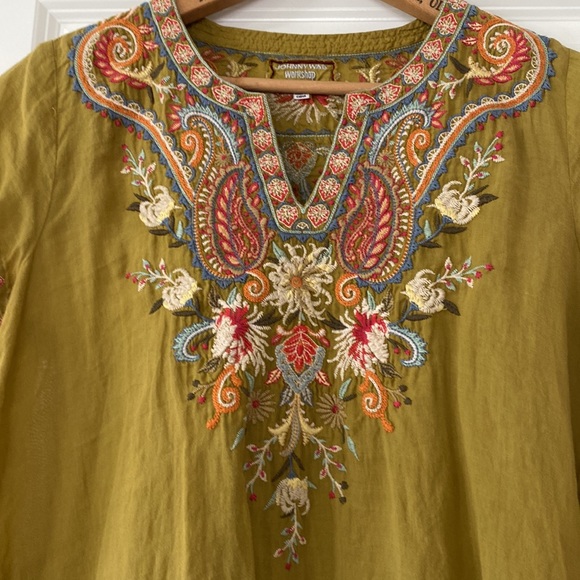 Johnny Was Workshop Tikal Boho Embroidered Swing Top in Viper Chartreuse Green - Picture 6 of 14
